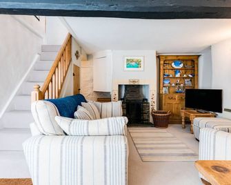 Temple Cottage - Port Isaac - Living room
