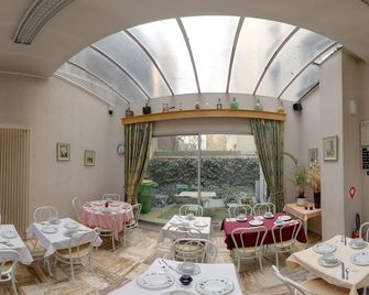 Hotel Le Clos d'Alésia - Paris - Restaurang