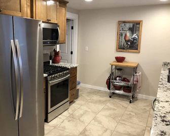 Clean & Cozy Cottage in Grants Pass, OR - Grants Pass - Κουζίνα