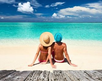 Madi Grand Maldives-Guesthouse For Travelers Seeking Both Relaxation & Adventure - Fulidhoo - Playa