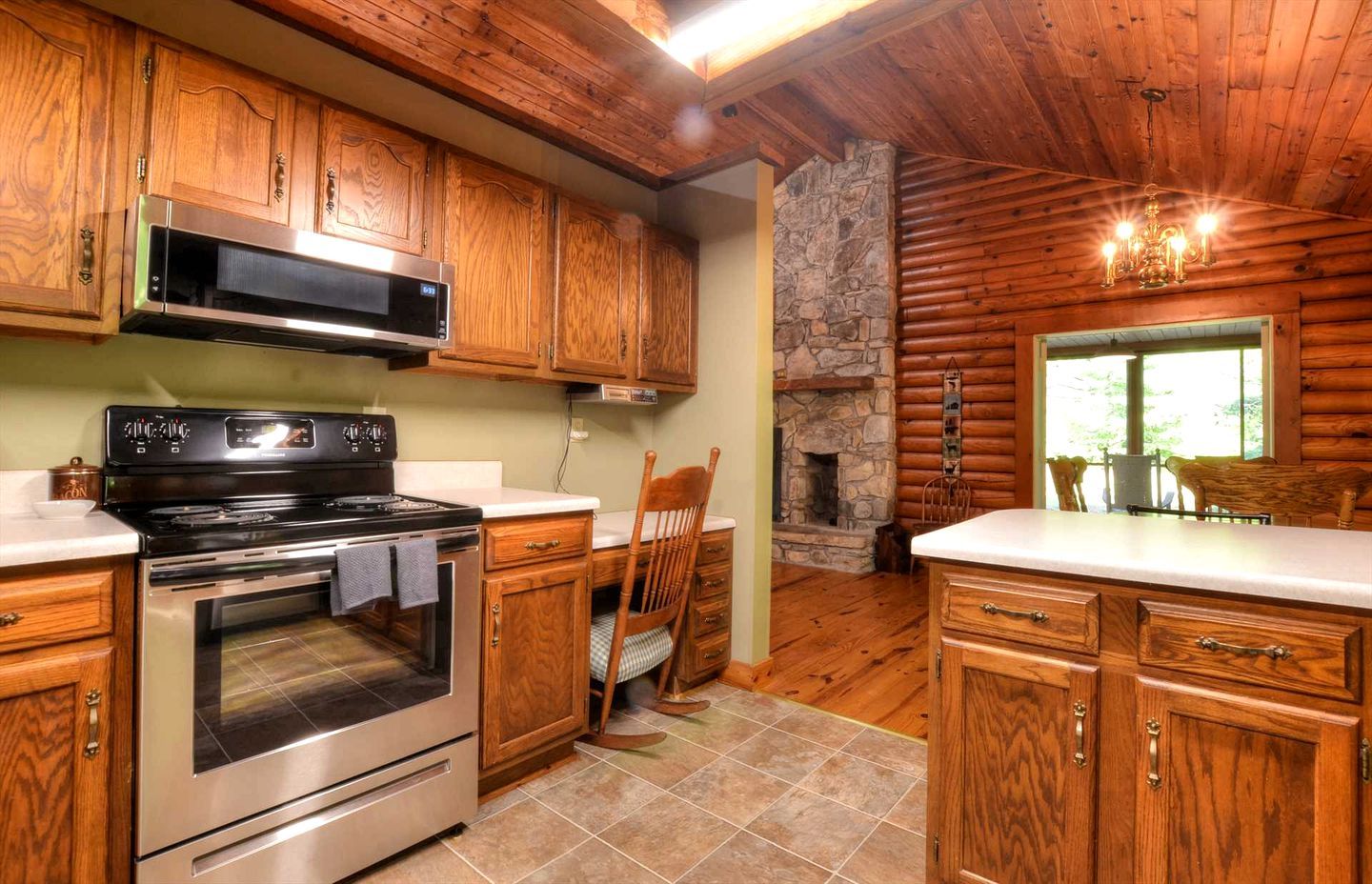 Experience Glamping Bliss in this Fully-Equipped Cabin in North Carolina - Whittier - Cocina