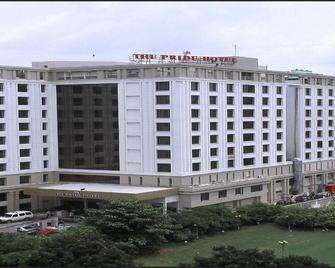 Pride Plaza Hotel, Ahmedabad - Ahmedabad - Building