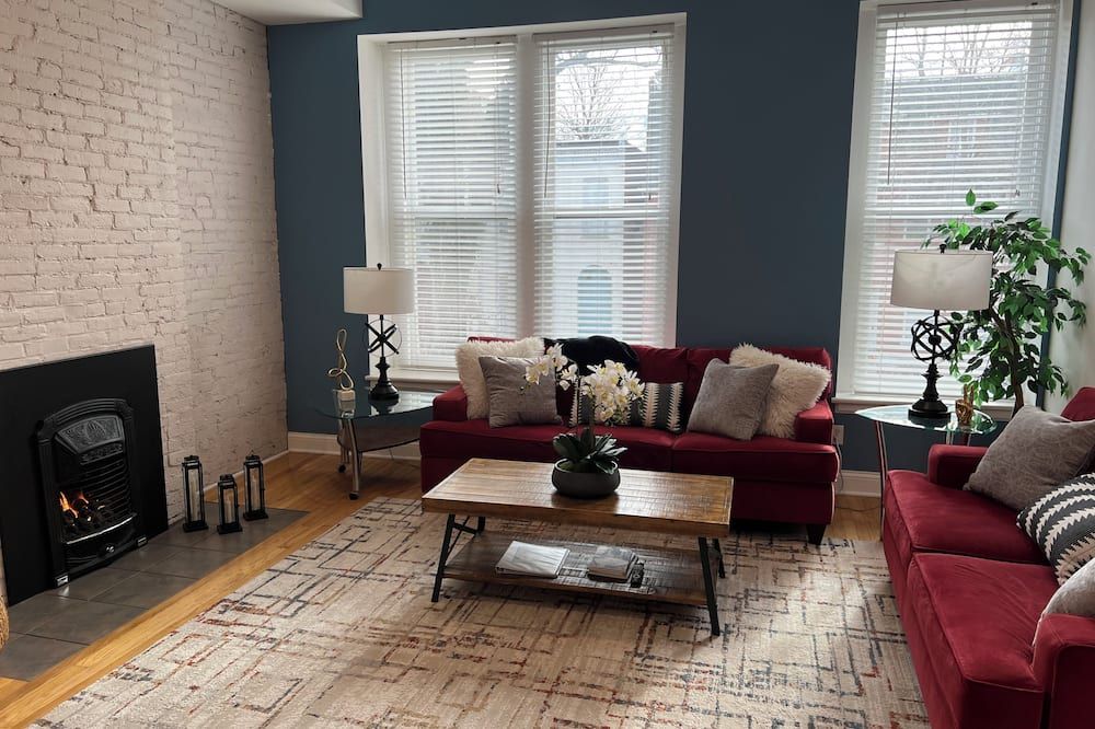 Charming 3-bedroom apartment with AC in lively St. Louis - St. Louis - Wohnzimmer
