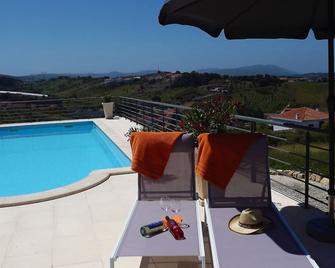 Casa Ceedina Bed And Breakfast & Beauty - Batalha