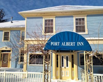 Port Albert Inn - Goderich - Building