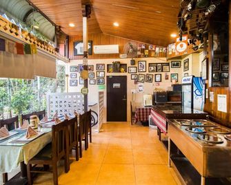 Hotel Ashrey - Dehradun - Bar