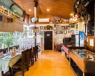 Hotel Ashrey - Dehradun - Bar