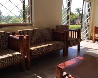 African Roots Guesthouse Entebbe - Entebbe