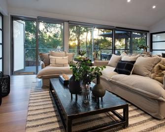 Negroni Lane - Hepburn Springs - Salon