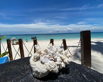 Dewati Roomstay B&b - Pulau Lang Tengah - Beach