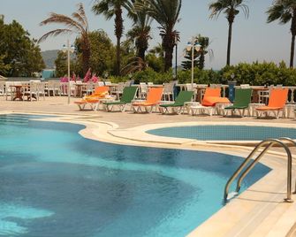 Nagidos Hotel - Bozyazı - Piscina