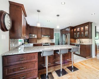 Beautiful Chalet located minutes away from ski hills - Morin-Heights - Cuisine