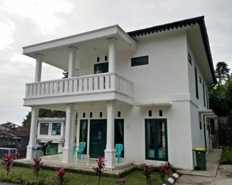 Villa Griya Wira Karya ( Githa) - Bogor - Edificio