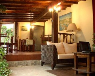 Hotel Itxas Gain Getaria - Getaria - Wohnzimmer