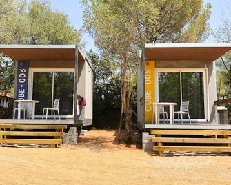 Tres Estrellas Costa Brava - Vall-llobrega