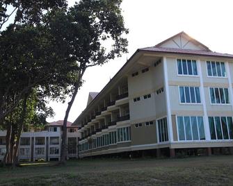 Gem Beach Resort - Kuala Terengganu - Building