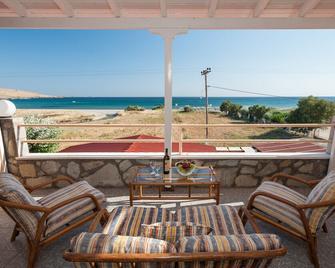 Evgatis Hotel - Myrina - Balcón