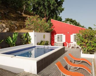 Mountain Cottage with stunning spectacular views, peaceful and safe - Monchique - Pool