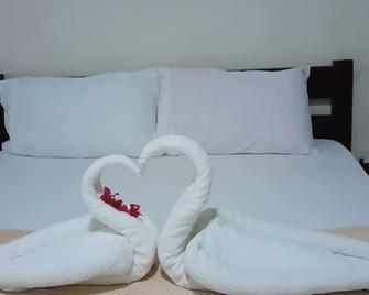 Junlyn Apartelle Economy room\n\n - Panglao - Bedroom