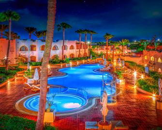 Domina Coral Bay Resort, Diving , Spa & Casino - Sharm el-Sheikh - Pool