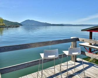 Lakefront 2 Unit Cabin - Lucerne - Balkon