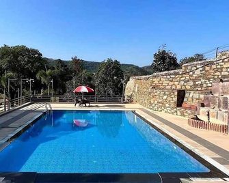 Meera Valley Resort By Nexottel - Udaipur - Uima-allas