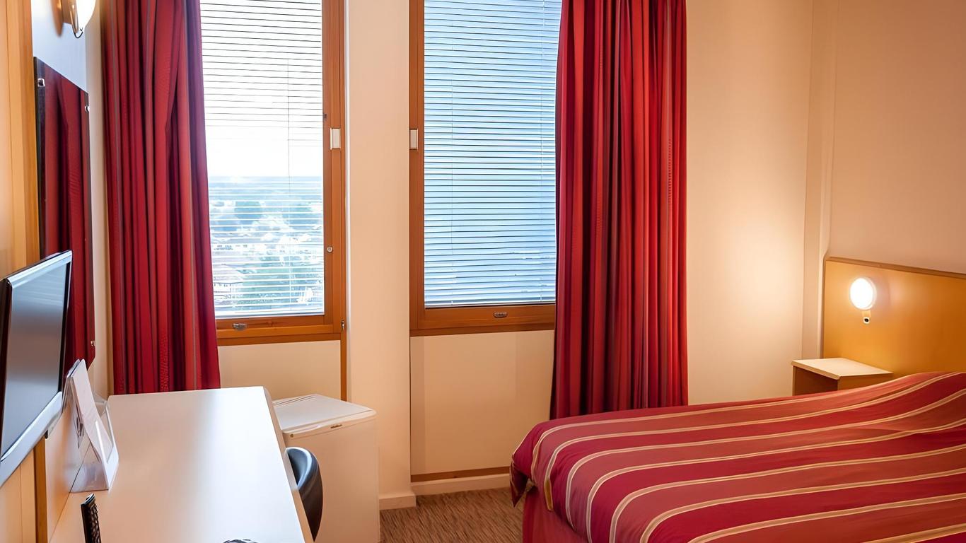 St Giles Heathrow Hotel