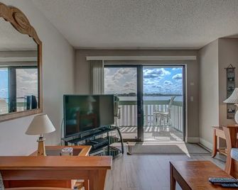 Beach Palms 2A - Bradenton Beach