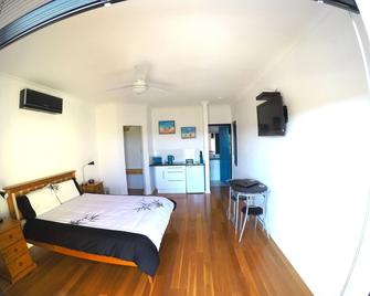 On the Deck @ Shark Bay - Denham - Bedroom