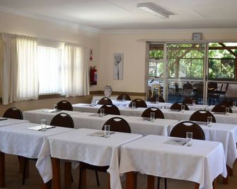 Dove's Nest Guest House - קמפטון פארק