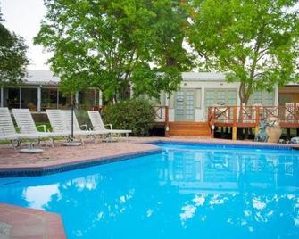 5 Mountains Lodge & Spa - Wellington - Pool