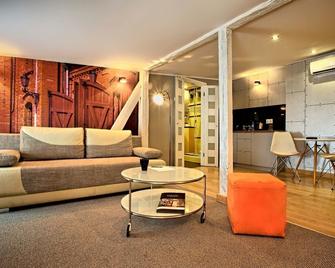 ستاير كينو سينيما ريزيدنس - لودز - غرفة معيشة