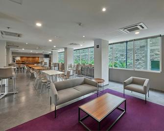City Express by Marriott Monterrey Aeropuerto - Monterrey - Lobby