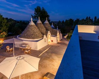 Trullo Santa Pazienza 6&3, Emma Villas - Martina Franca - Bedroom