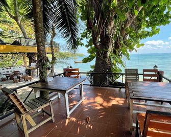Koh Mook Garden Beach Resort - Ko Muk - Patio