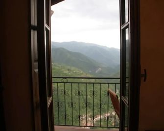 Bed & Breakfast Triora Medievale - Molini di Triora - Balcón