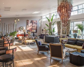 لاتيتود 15 ديجريز - لوساكا - ردهة