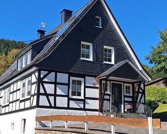 Ferienwohnung Zur Basemicke - Olsberg - Building