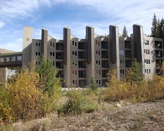 Iron Horse 5044-Ski In/Ski Out Access Level! Keyless Entry No Contact Check-In! - Winter Park - Building
