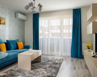 Brasov Holiday Apartments - Braşov - Living room