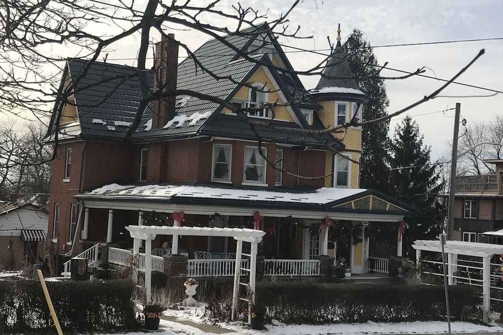 A Moment in Time Bed and Breakfast - ניאגרה פולס - בניין