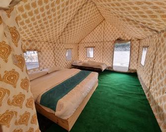 Alaknanda adventure resort & rafting camp - Chamoli - Bedroom