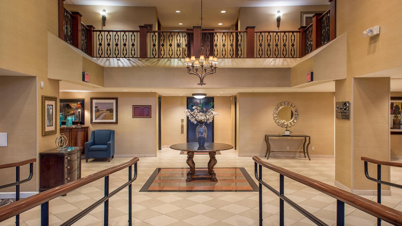 فندق كلاريون كولكشن أرلينغتون كورت سويتس