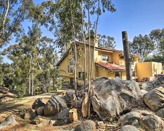 Spacious El Cajon Villa - 14 Mi to Downtown! - El Cajon - Building