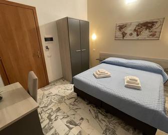 B&b Centrale - Gela - Camera da letto