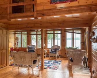 Very Private Compound with three homes - Dexter - Living room