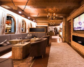 Hotel Stubaierhof - Neustift im Stubaital - Lounge
