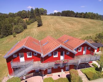 Village Hotel Bayerischer Wald - Neukirchen bei Bogen - Bâtiment