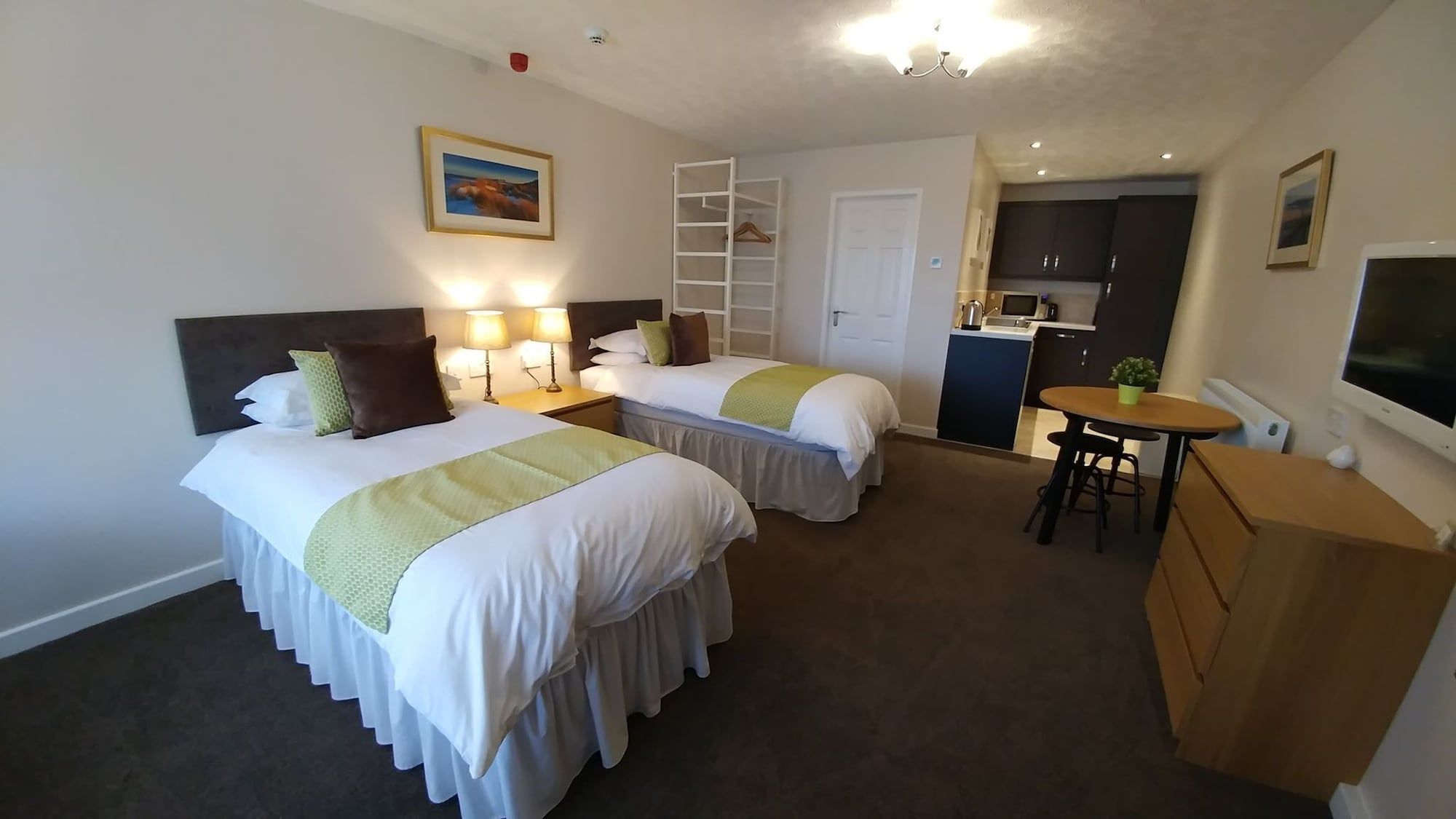 Swan Studios - מורפת' - חדר שינה