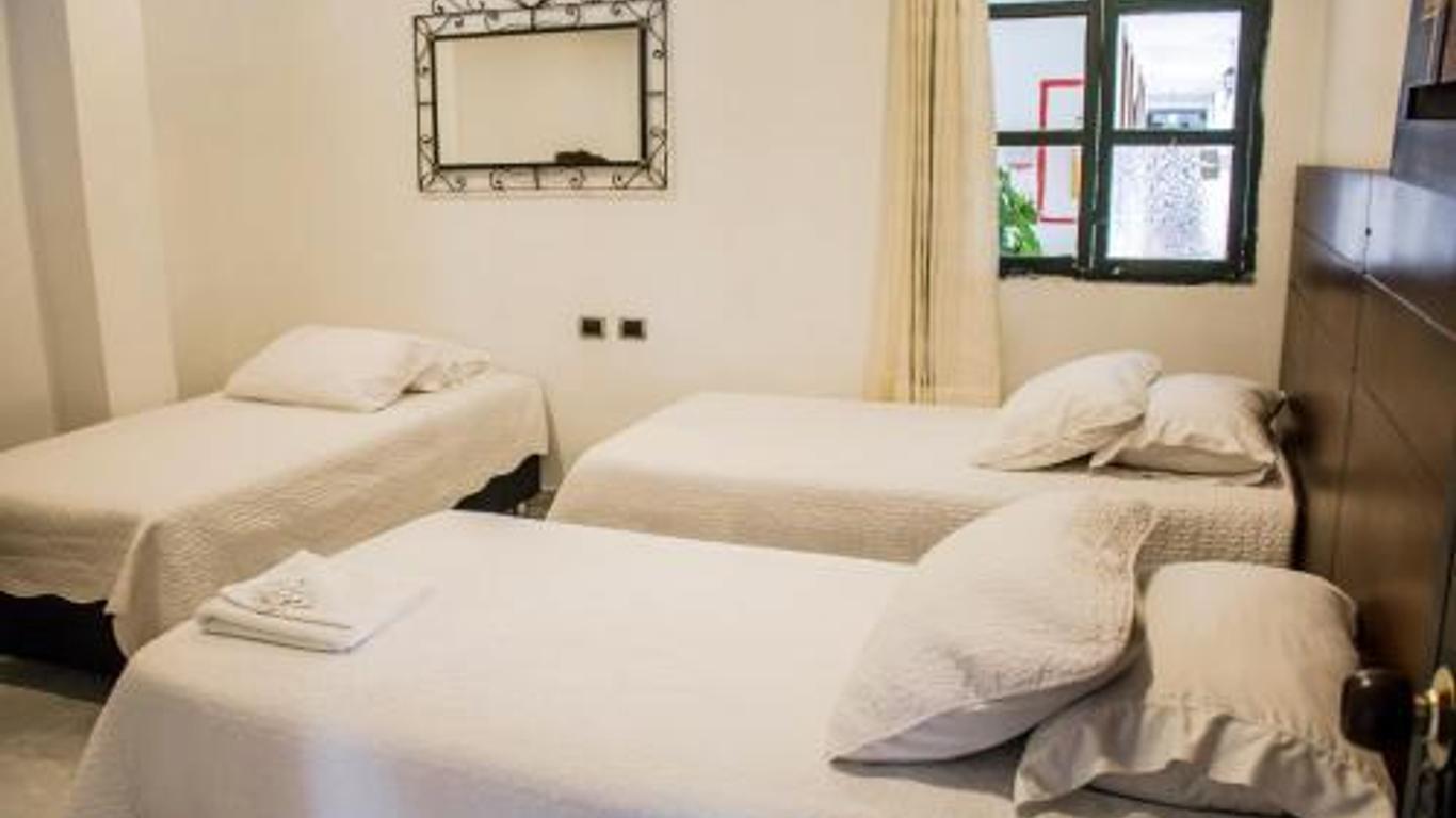 Hotel Los Portales Inn
